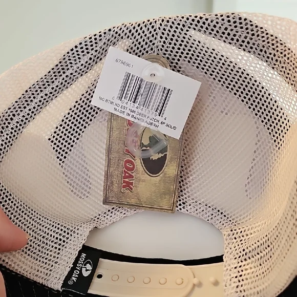 NWT Mossy Oak Brown Camo Trucker Hat with Deer Patch - Picture 4 of 11